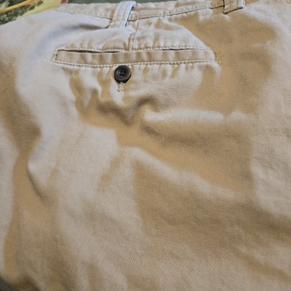 IZOD Saltwater Chino Shorts Men’s 42 Tan Classic Cotton Flat Front 4 Pocket 2016